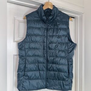 Uniqlo Ultra Light Down Best XL Blue Green Packable